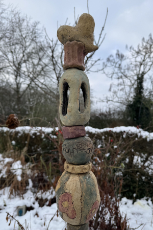 Eva Vanmol - Totem 'With love' (Detail, top)(Ceramic)
